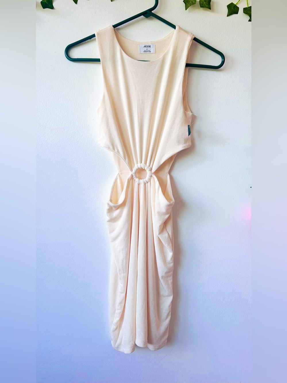 Ardene Dress Features A Keyhole Cut-out Waist size S